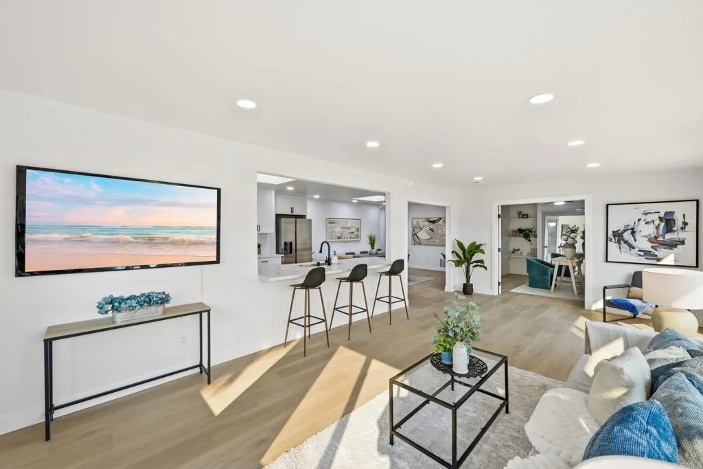 https://cdn.realtyfeed.com/cdn/127/306787368/36171d079f40b0092e422840cc8888f1.webp