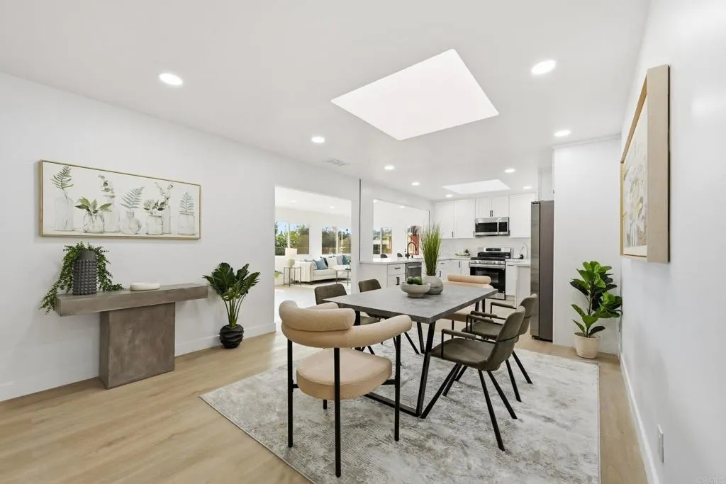 https://cdn.realtyfeed.com/cdn/127/306787368/9939aceeda1aaaf57978de4bd861fe80.webp