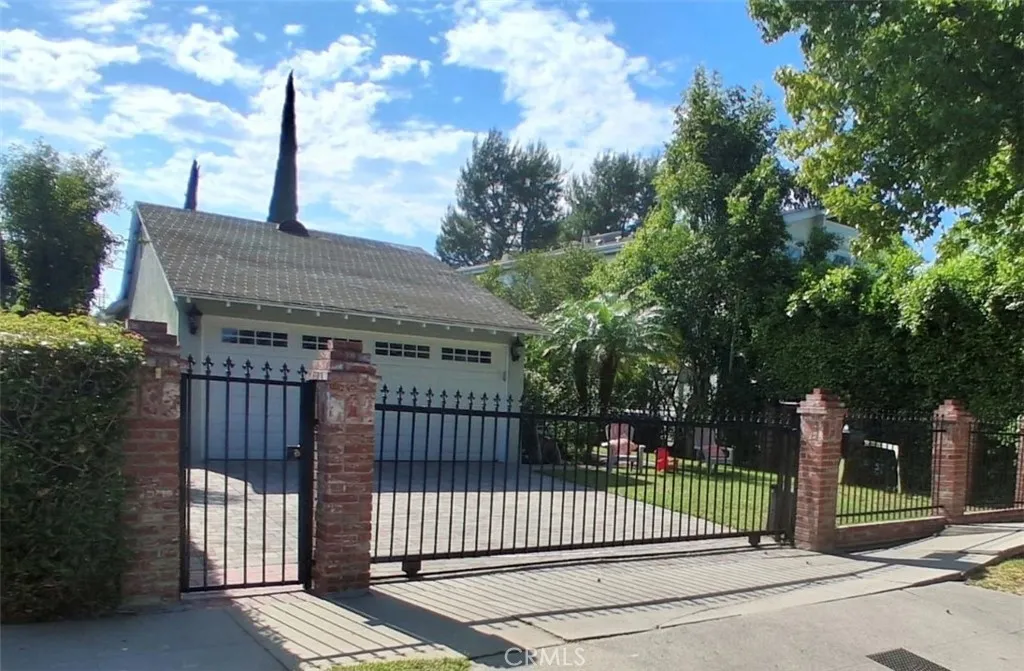 Sherman Oaks, CA 91423