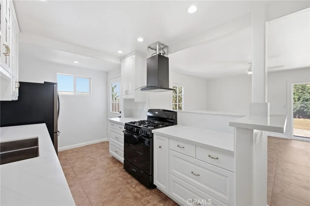https://cdn.realtyfeed.com/cdn/127/306787384/6c6fe7f88b294ed4be9468633961a9fa.webp