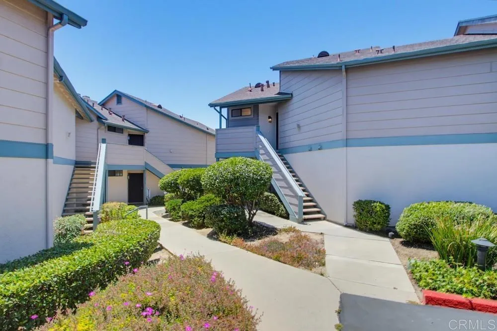 https://cdn.realtyfeed.com/cdn/127/306787386/067b752a8929c5d27eee2cc5bca1d415.webp