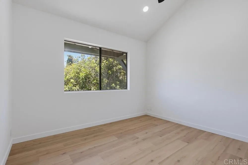 https://cdn.realtyfeed.com/cdn/127/306787386/a8aeee1d6df8c59d2803e216dde96c7e.webp