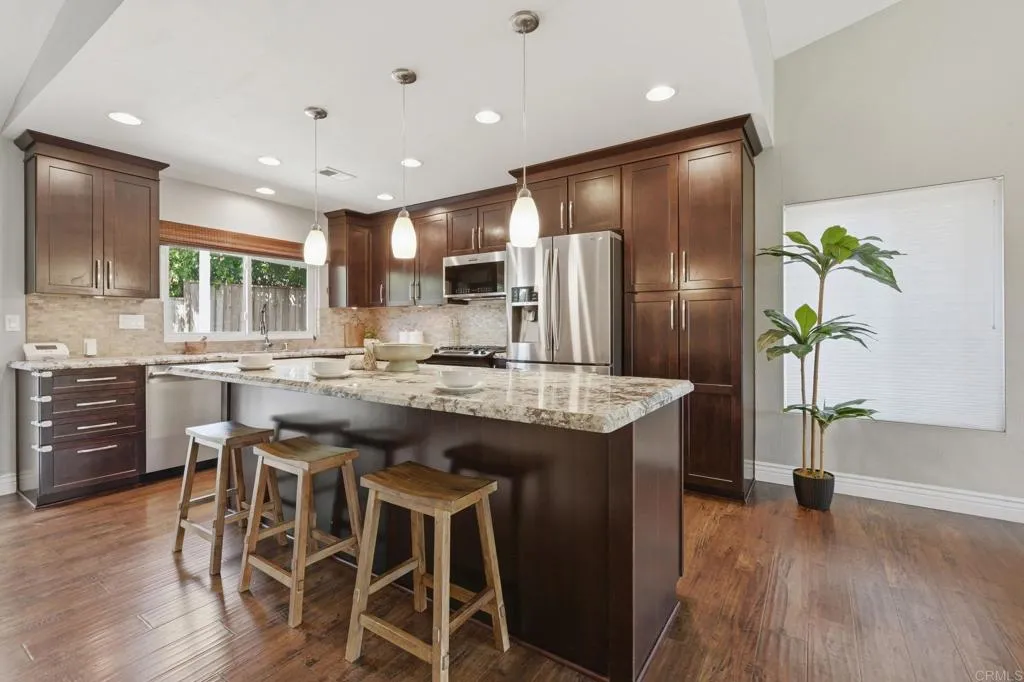 https://cdn.realtyfeed.com/cdn/127/306787387/32d5bdac8932457be70aedd1c3bf9b8c.webp