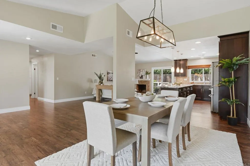 https://cdn.realtyfeed.com/cdn/127/306787387/5f3457c18a430058bdebb8b79cace097.webp
