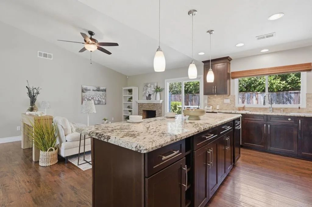 https://cdn.realtyfeed.com/cdn/127/306787387/8e2da92f82050c5b411cd8c963f4dc79.webp