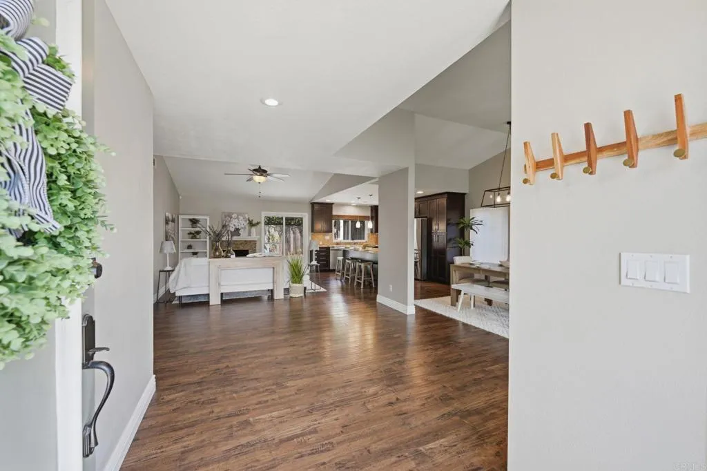 7266 Arpege Rd, San Diego, CA 92119 - Photo 5 of 36, San Diego, CA