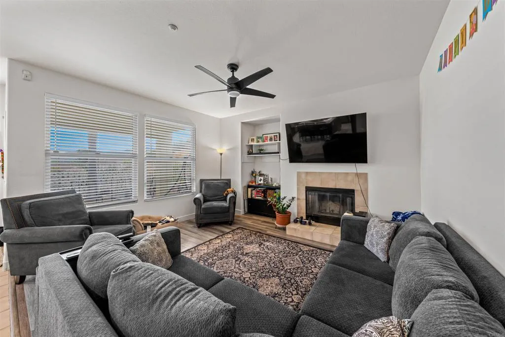 https://cdn.realtyfeed.com/cdn/127/306787395/b68517c8f573062067d70357642bfa63.webp