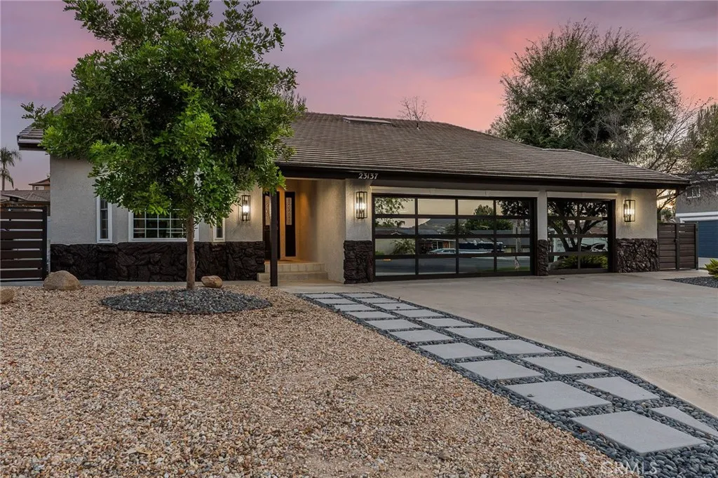 23137 Canyon Lake South