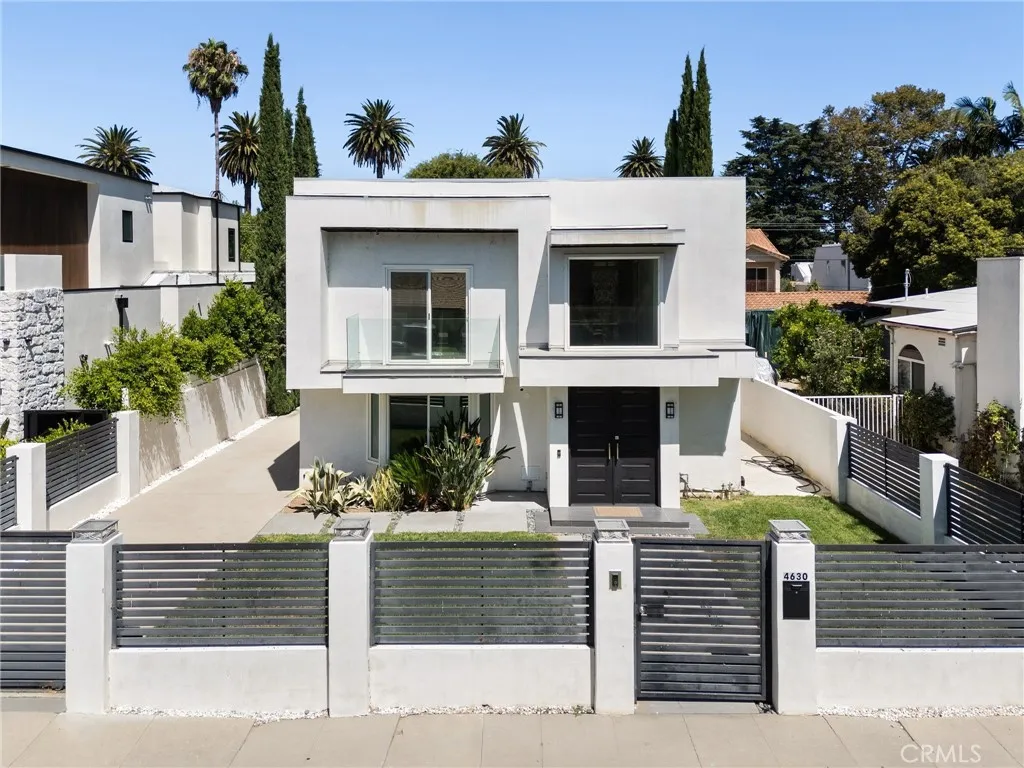 Sherman Oaks, CA 91403