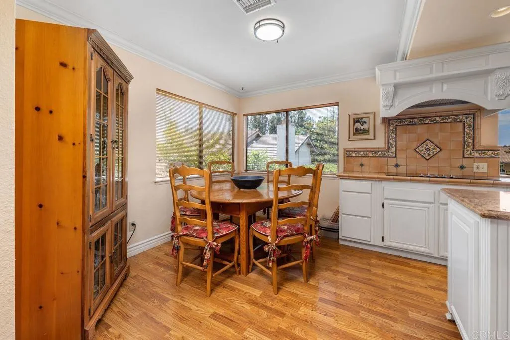 https://cdn.realtyfeed.com/cdn/127/306787506/4446135f8529ccfe2f394a86bb2b77fb.webp