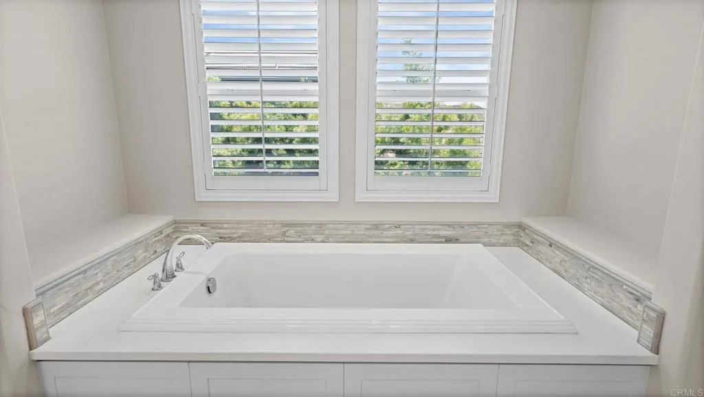 https://cdn.realtyfeed.com/cdn/127/306787518/2b8dd7aa1c7ff5b28df7016fc5f510b2.webp