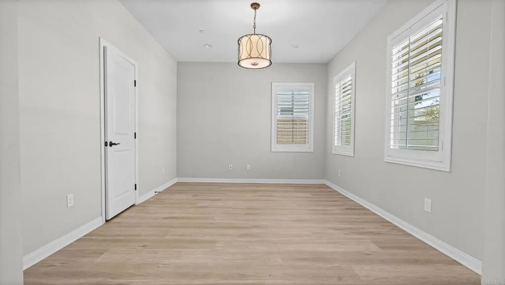 https://cdn.realtyfeed.com/cdn/127/306787518/b6ac1178b48d7a3013dff5d94bc99006.webp