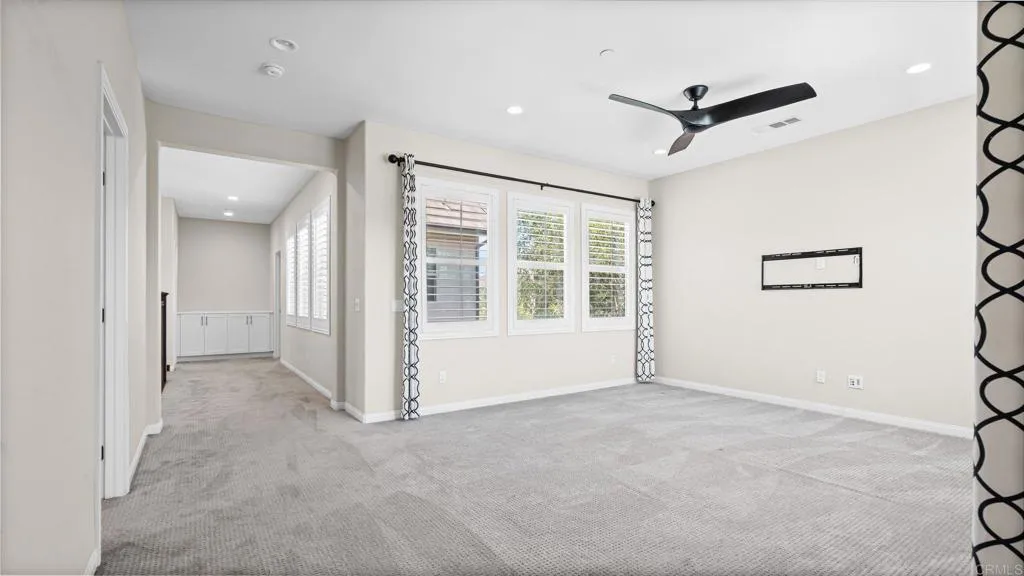 https://cdn.realtyfeed.com/cdn/127/306787518/bb9c3bcd526815fa308cf428124686c3.webp