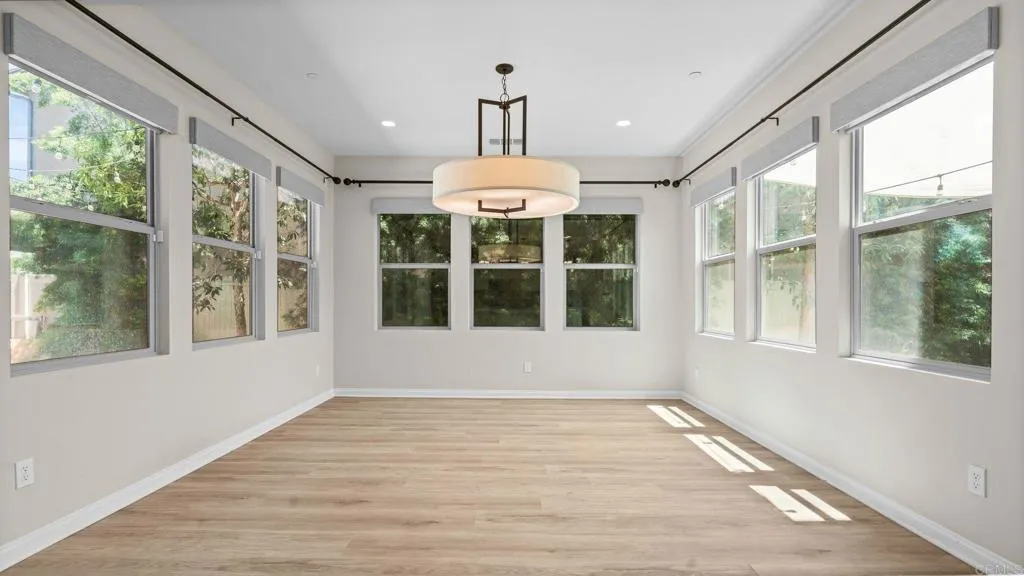https://cdn.realtyfeed.com/cdn/127/306787518/c26a460fd6aaadb5ddcc5dabe76c16c8.webp