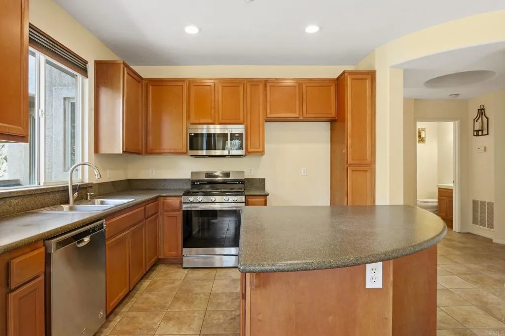 Photo #10: PTP2606011 Listing: Photo #10