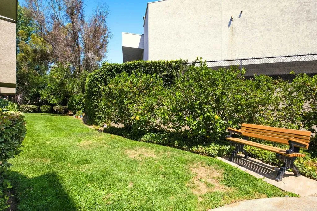 https://cdn.realtyfeed.com/cdn/127/306787539/432b326f227aa51cf0aa832e29e4b5ad.webp