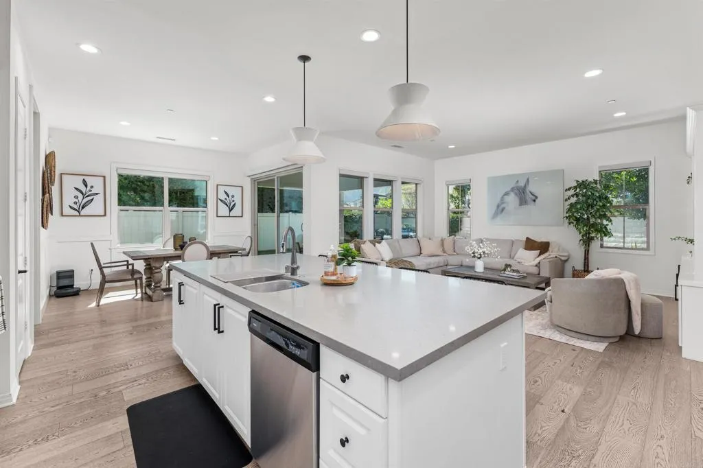 https://cdn.realtyfeed.com/cdn/127/306787551/477084c4ee2ab941c6a09b0599424ea6.webp