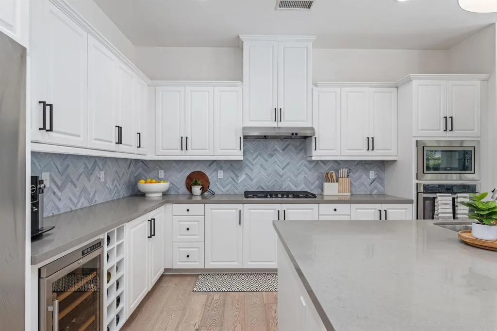 https://cdn.realtyfeed.com/cdn/127/306787551/a69d673ec7f8a12ecef7fce5e28bbf9c.webp