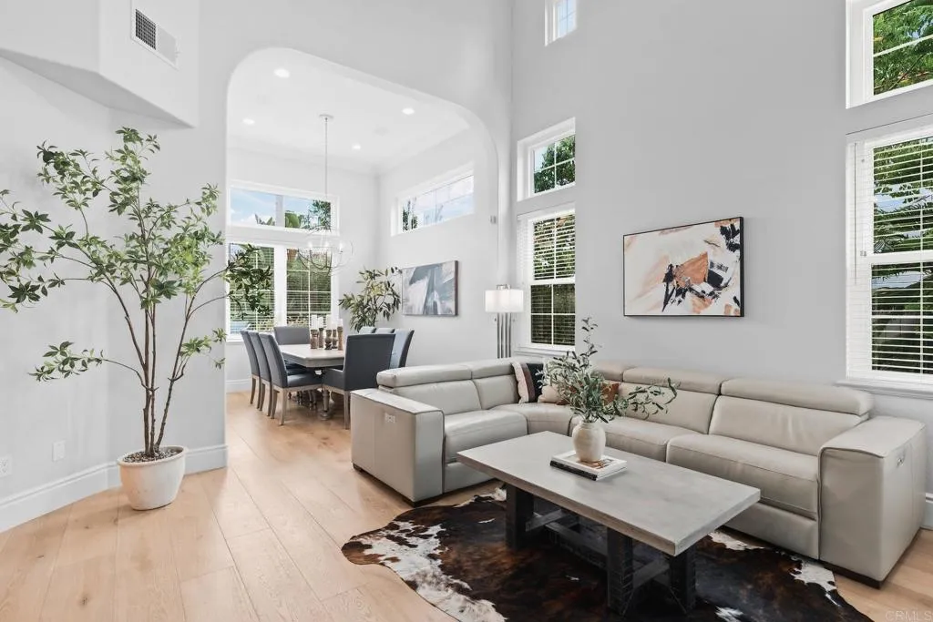 https://cdn.realtyfeed.com/cdn/127/306787591/724cd5dea0d50152c826f5678eb1d4f7.webp