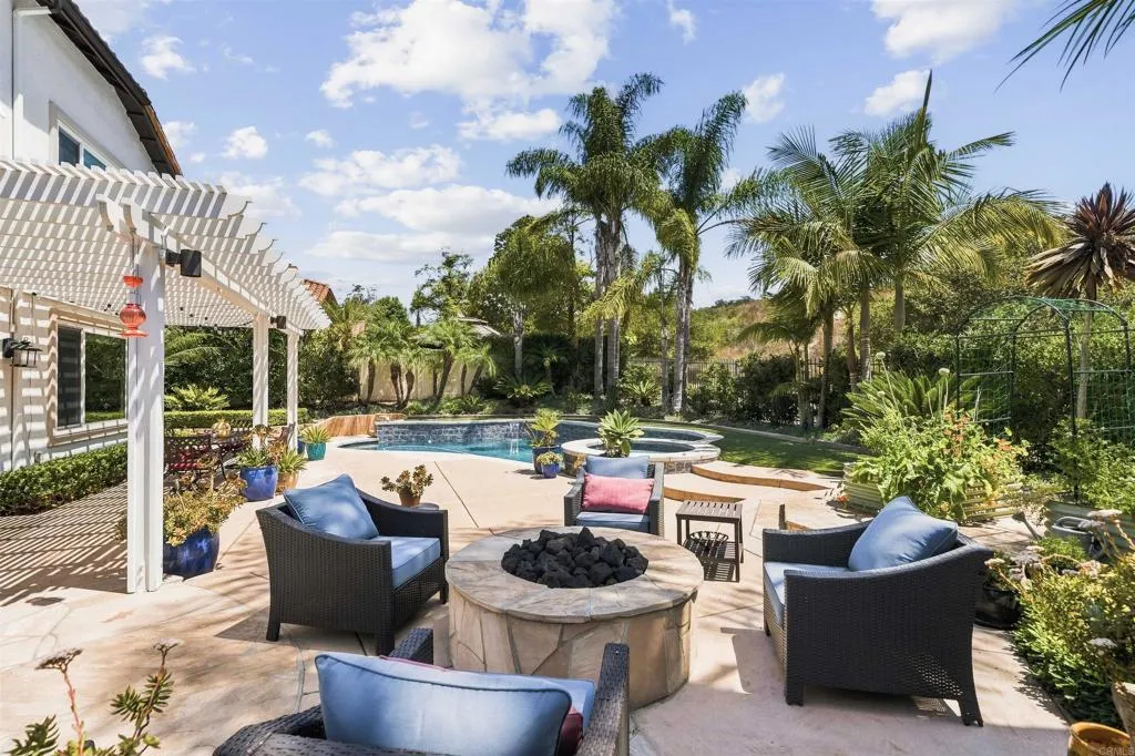 https://cdn.realtyfeed.com/cdn/127/306787591/f36dabee2a8e80b6f5723e4fcd4f1cc1.webp
