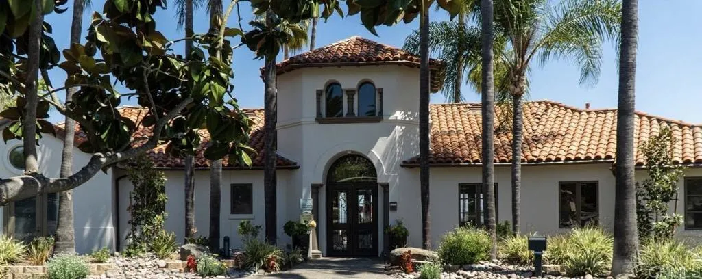 https://cdn.realtyfeed.com/cdn/127/306787608/b9f7e1e38af4ba5d8ea27f06eb4f8dc2.webp