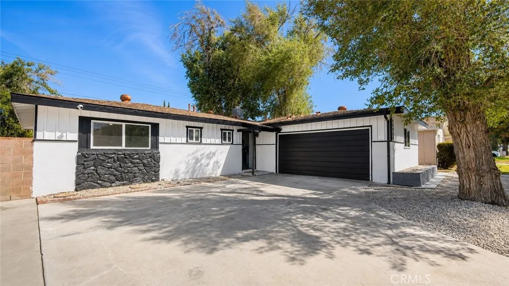 Lancaster, CA 93535