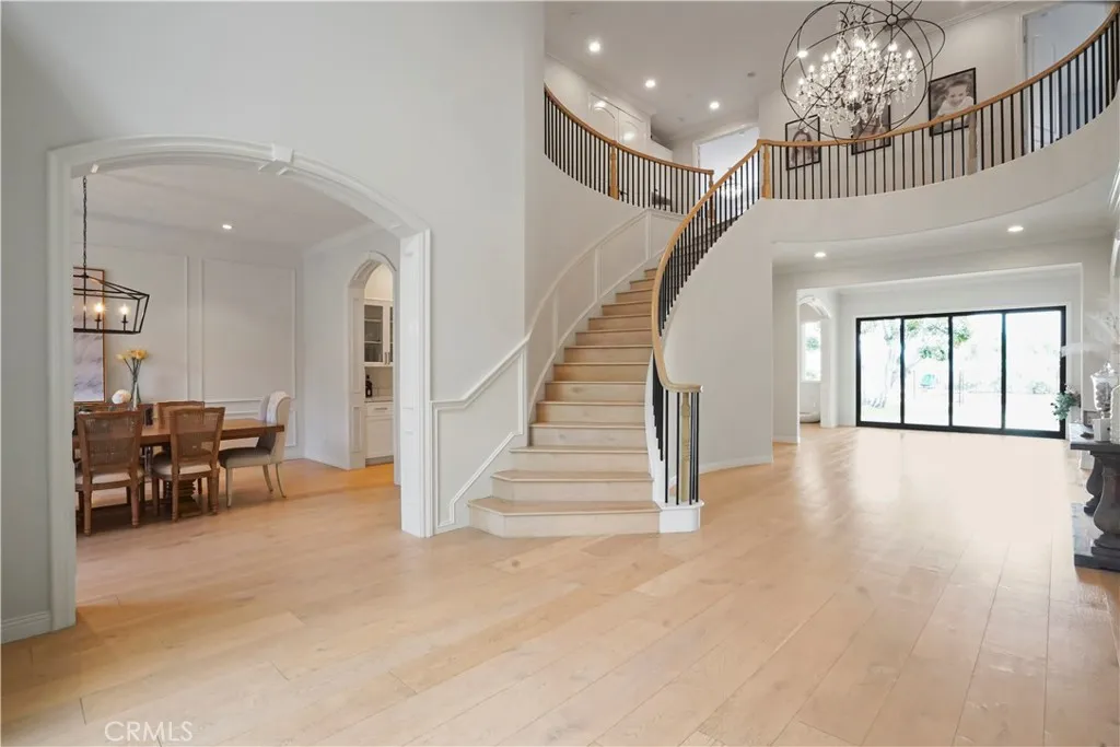 Calabasas, CA 91302