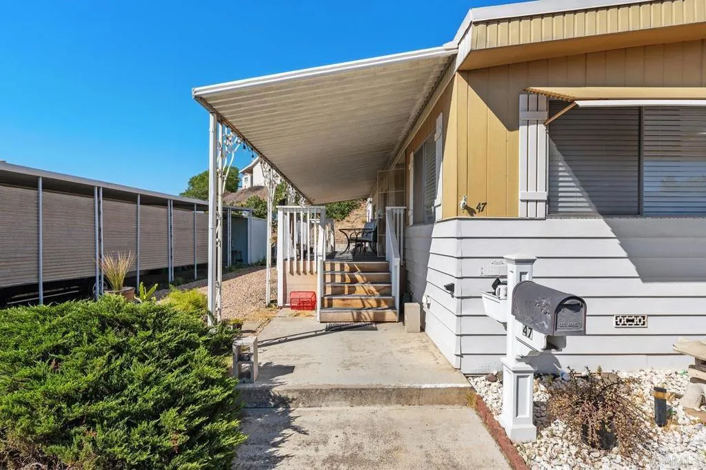 https://cdn.realtyfeed.com/cdn/127/306787815/c0a256df3b7872a7659ee200872d57a6.webp