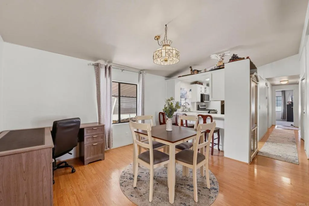 https://cdn.realtyfeed.com/cdn/127/306787816/097614e6258523decf9b75deca83cdba.webp