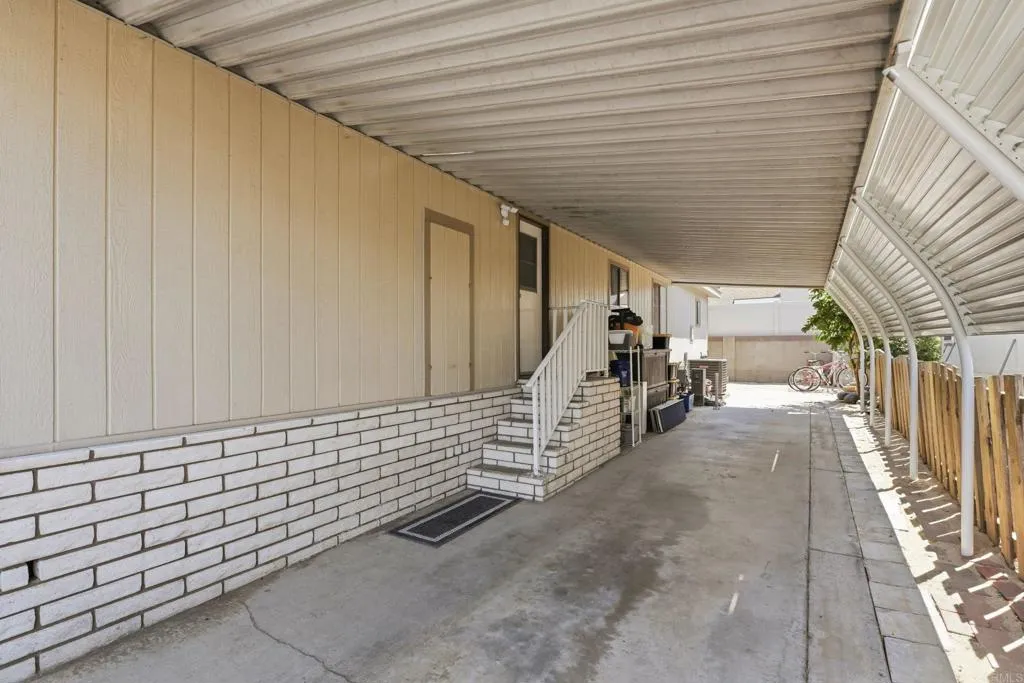 https://cdn.realtyfeed.com/cdn/127/306787816/2ff793d47a2334483e1f793bc14f67d8.webp