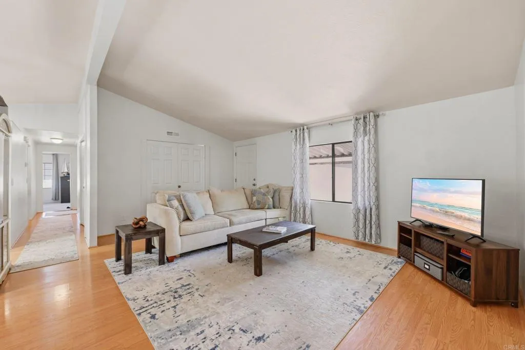 https://cdn.realtyfeed.com/cdn/127/306787816/4c507c4114aa7225bebceea8c00103c0.webp