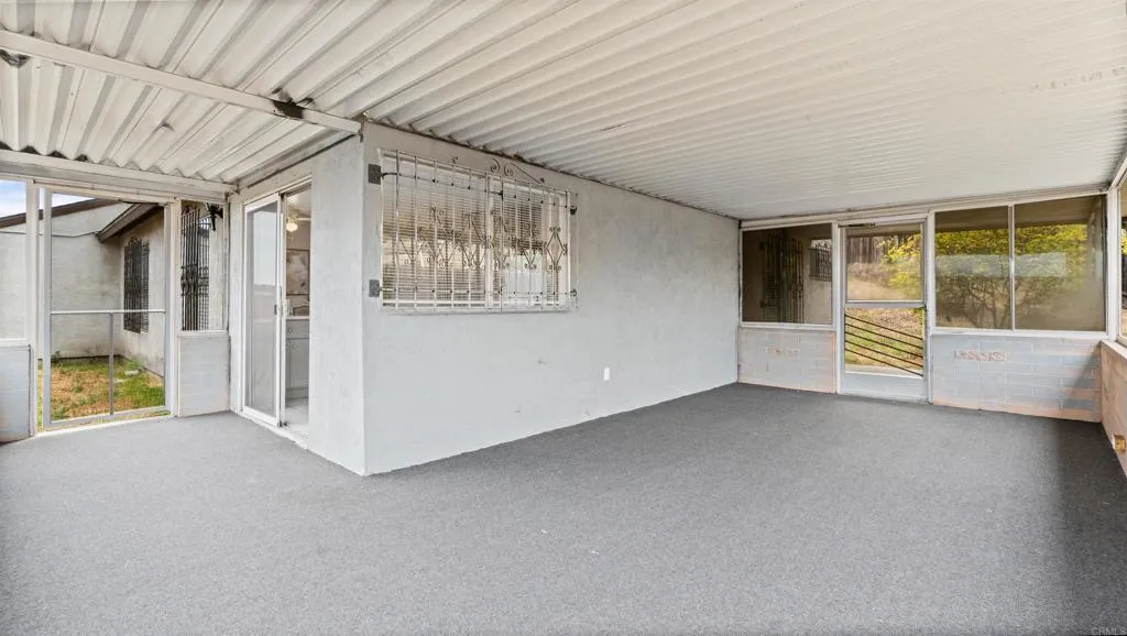https://cdn.realtyfeed.com/cdn/127/306787830/94fa245be16fd4bd1ec9d0b93f31416b.webp