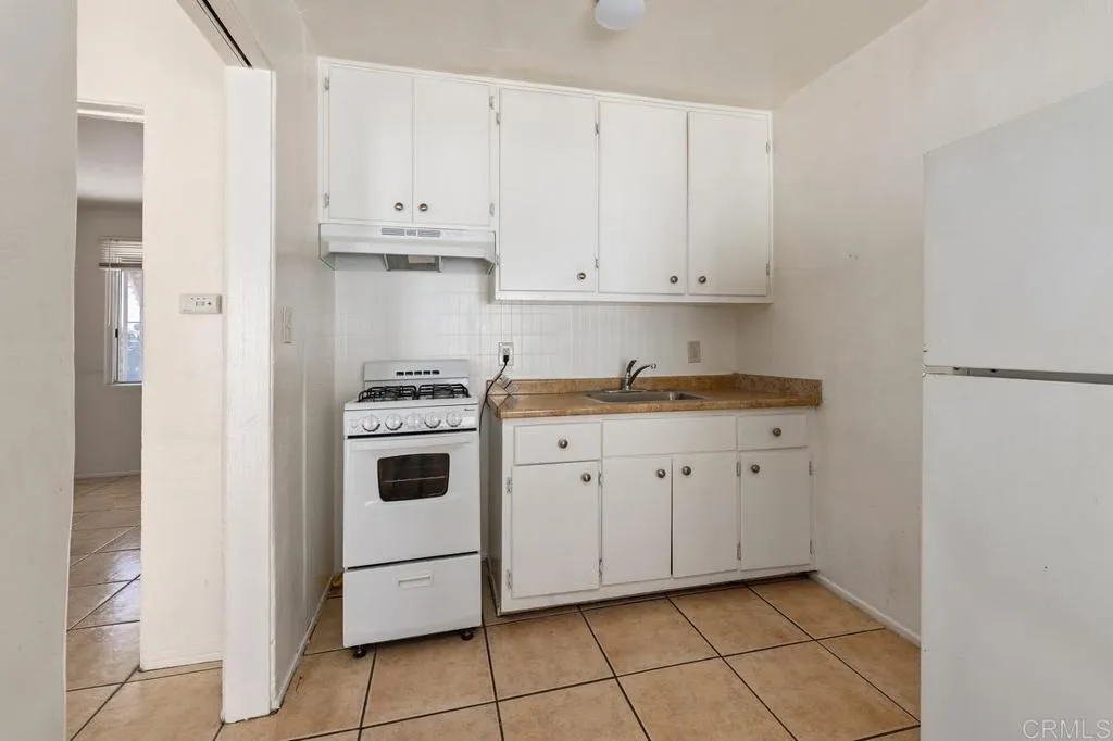https://cdn.realtyfeed.com/cdn/127/306787833/4b8938650a43374d6be20500b37bf590.webp