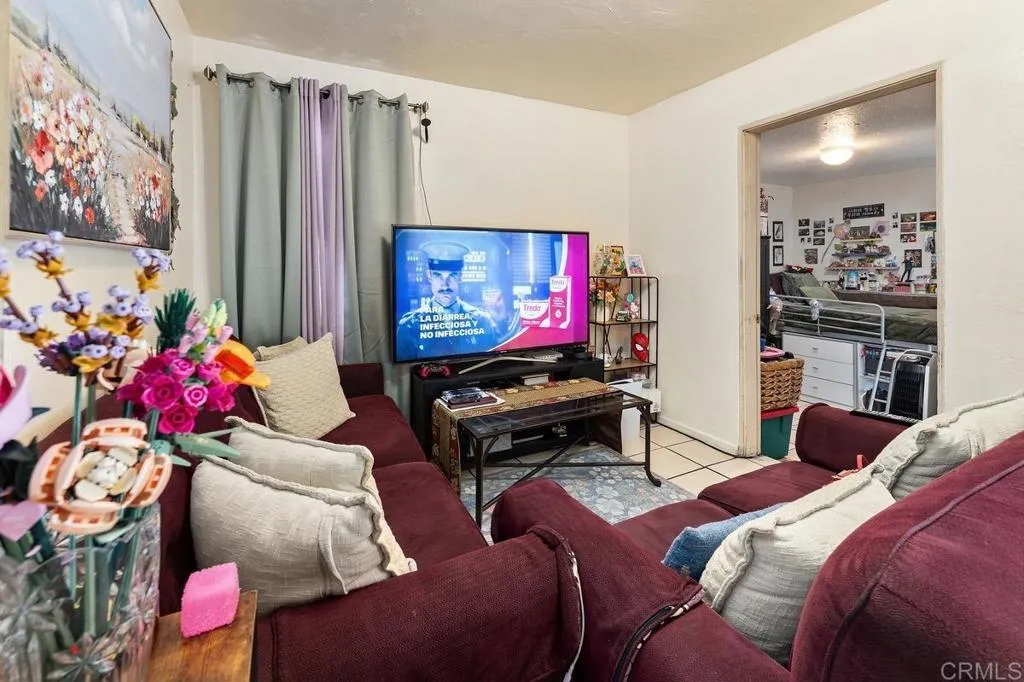 https://cdn.realtyfeed.com/cdn/127/306787833/80f2aab25e068611796729005a837c20.webp