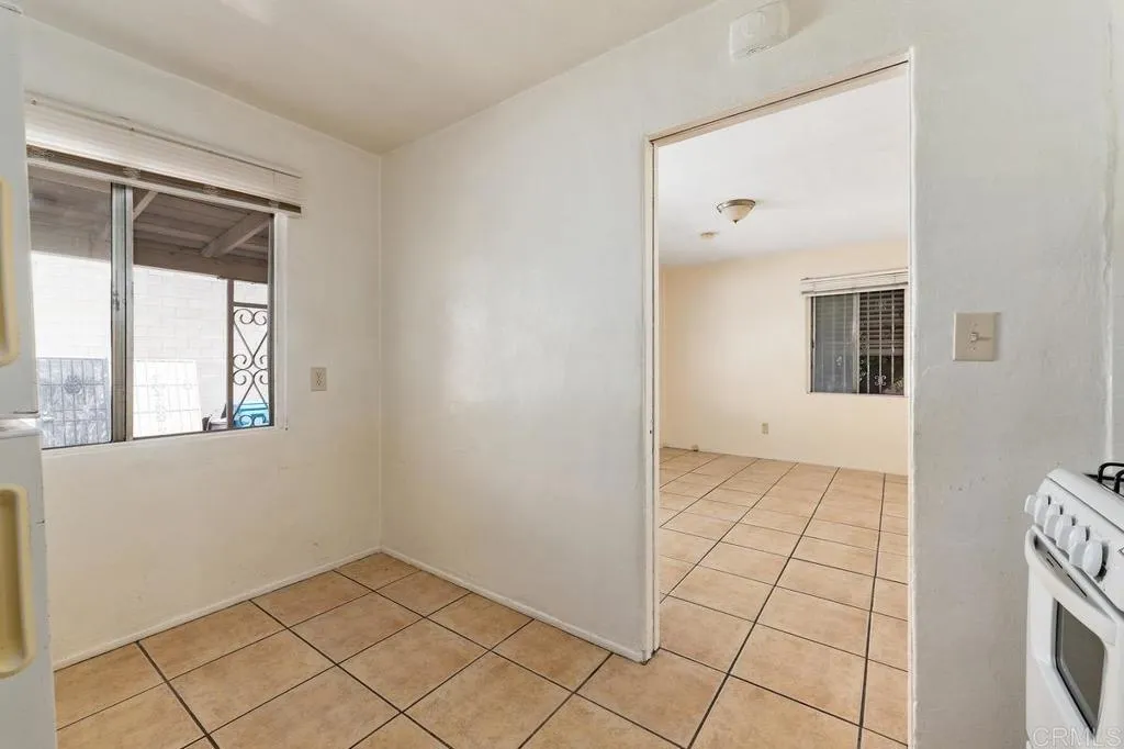 https://cdn.realtyfeed.com/cdn/127/306787833/8297f151c444100922f6530aee9bc3a1.webp