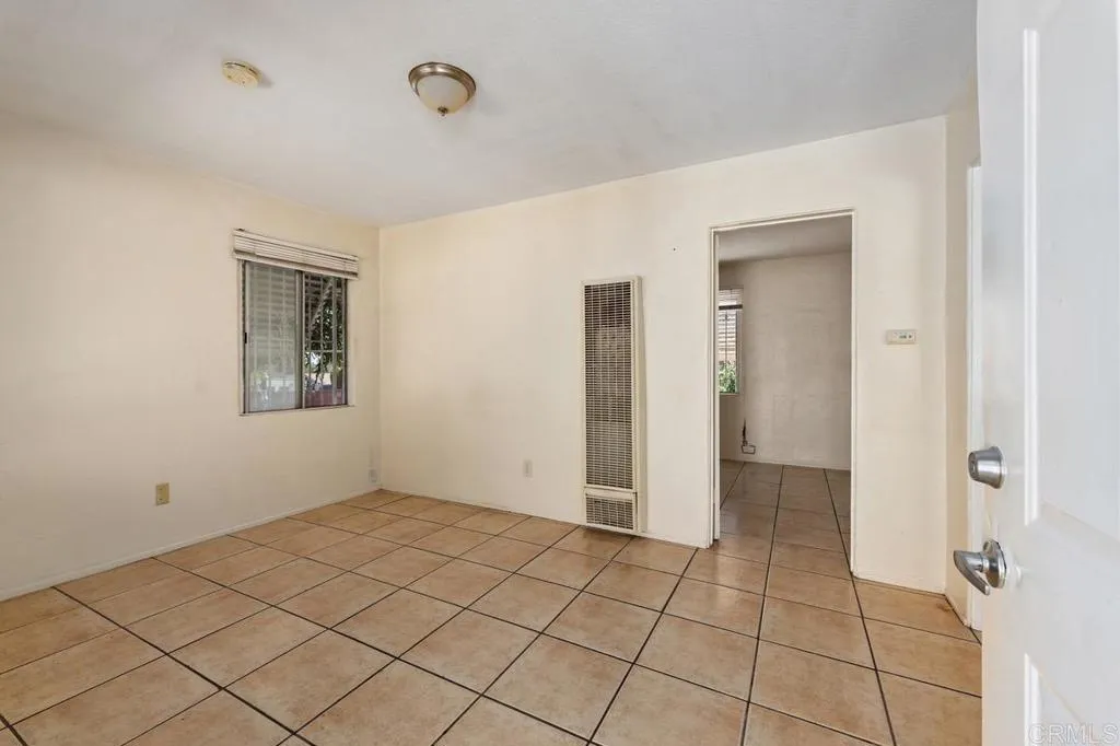 https://cdn.realtyfeed.com/cdn/127/306787833/b6c53f06012ae9e2236774e9b5452707.webp