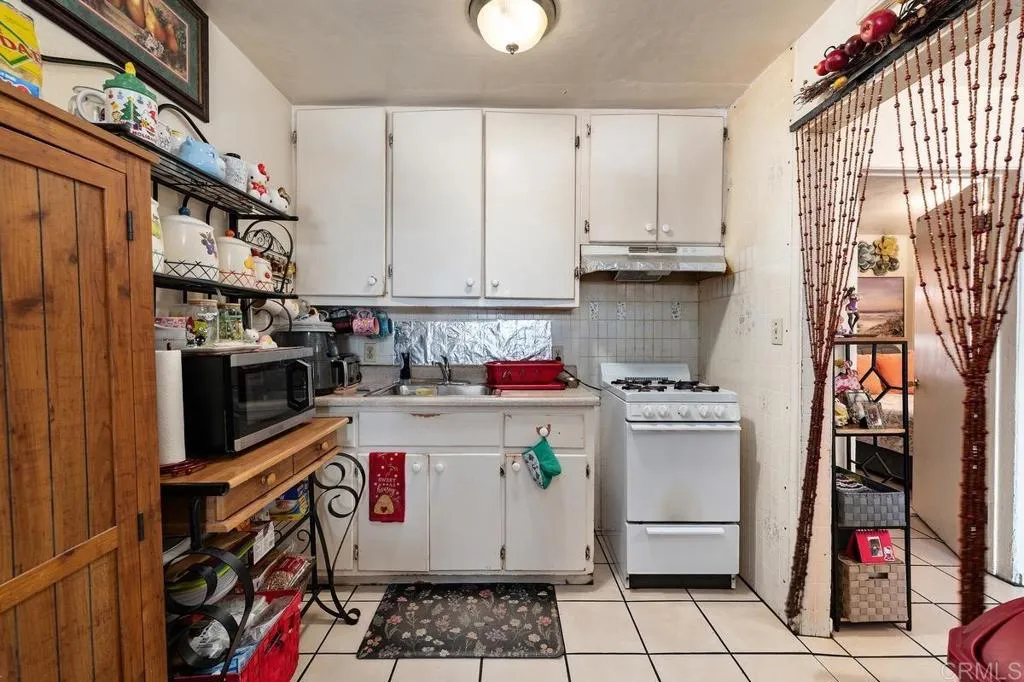 https://cdn.realtyfeed.com/cdn/127/306787833/e2f187962e9603a10dc05102fe35af00.webp