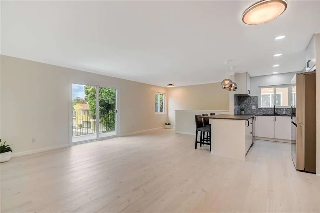 Photo #8: FR26172917 Listing: Photo #8