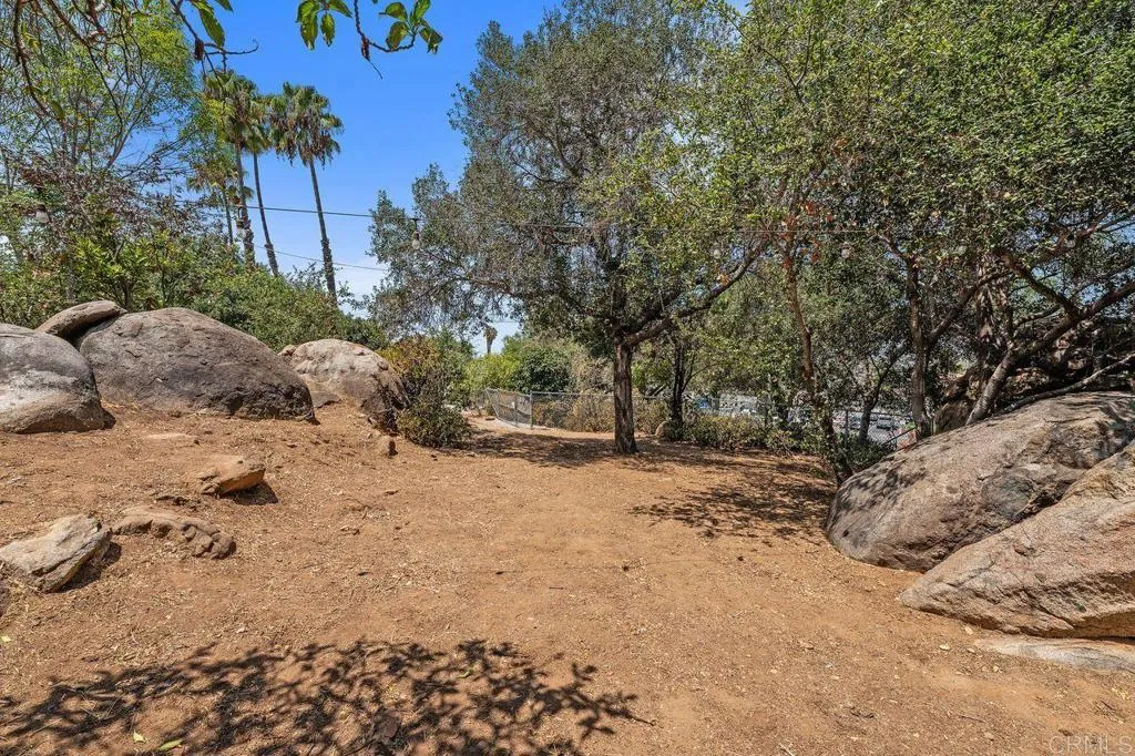 https://cdn.realtyfeed.com/cdn/127/306787861/61802d61f8076d69393935cc47802e2c.webp
