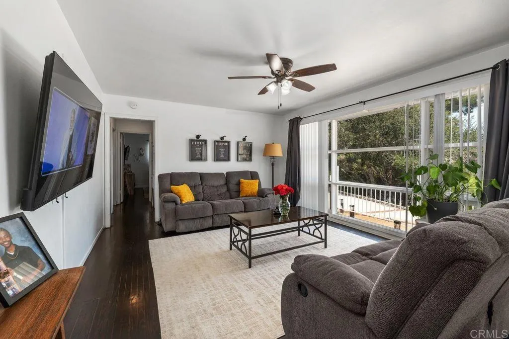 https://cdn.realtyfeed.com/cdn/127/306787861/8263129fc63a5654c89a954f6bb84dc5.webp
