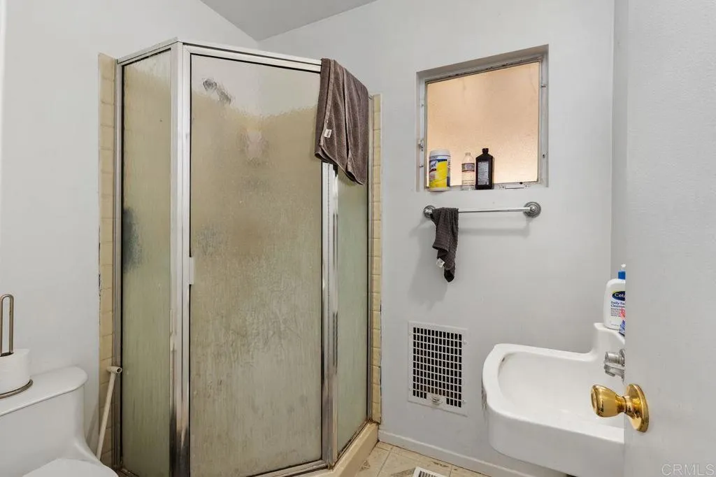 https://cdn.realtyfeed.com/cdn/127/306787861/892622ded53936f18c0a3af05d91d382.webp