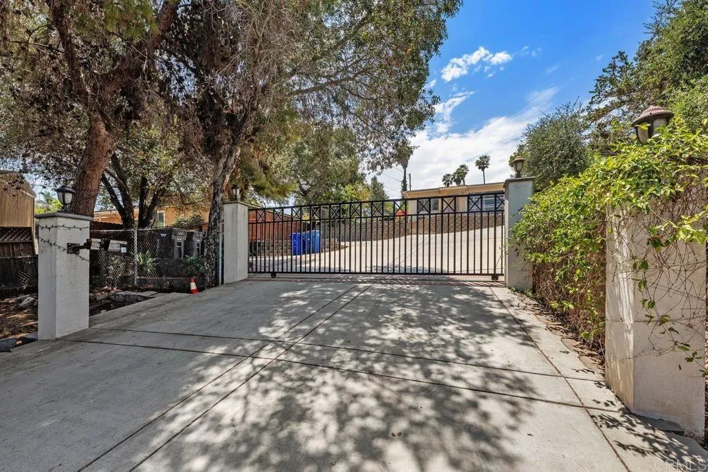 https://cdn.realtyfeed.com/cdn/127/306787861/de2b2162d61fa918a812947e71573373.webp