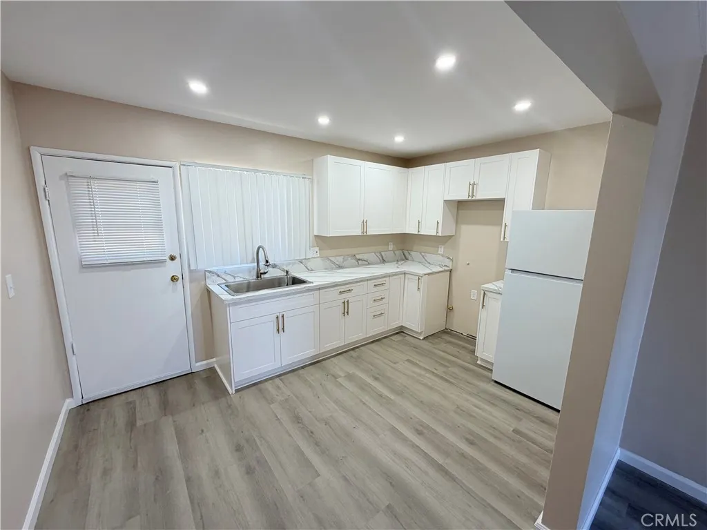 Azusa, CA 91702