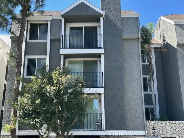 Los Angeles, CA 90025