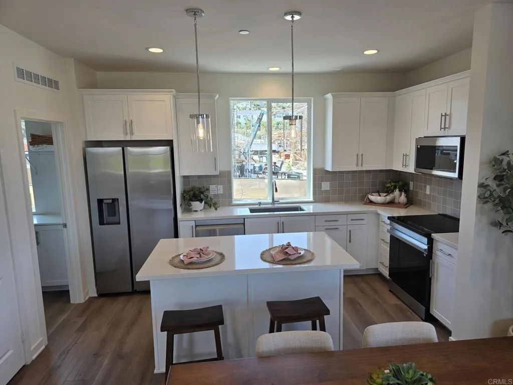 https://cdn.realtyfeed.com/cdn/127/306787894/2b9dedb2efc5e51ea4d5cdcdbc957ca9.webp