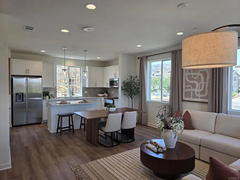 https://cdn.realtyfeed.com/cdn/127/306787894/5ca6d67eaf5f7b4a22fb177ea920d515.webp