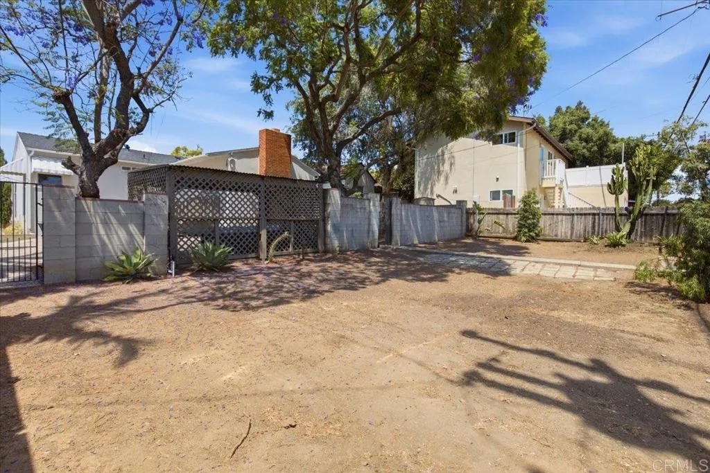 https://cdn.realtyfeed.com/cdn/127/306787920/5ef1a8fe2930bda1bb592c81b3f67669.webp