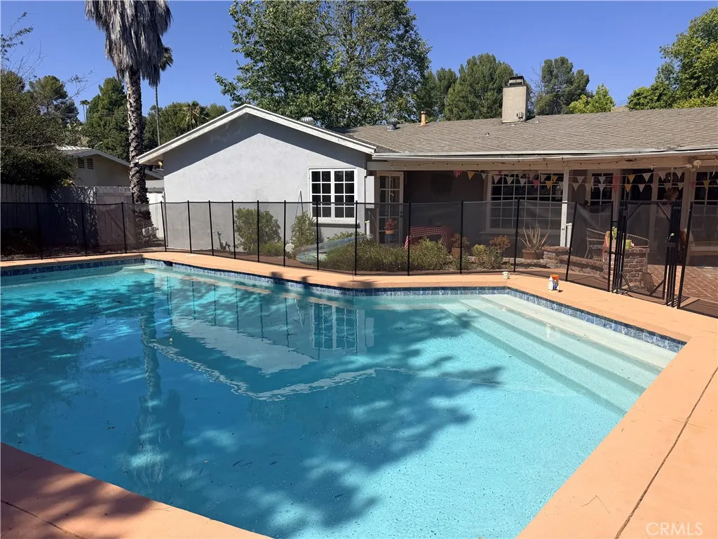 Calabasas, CA 91302