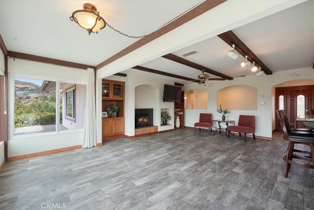 https://cdn.realtyfeed.com/cdn/127/306787978/5aae4584fd5af47ec43eb8cf68431a6b.webp