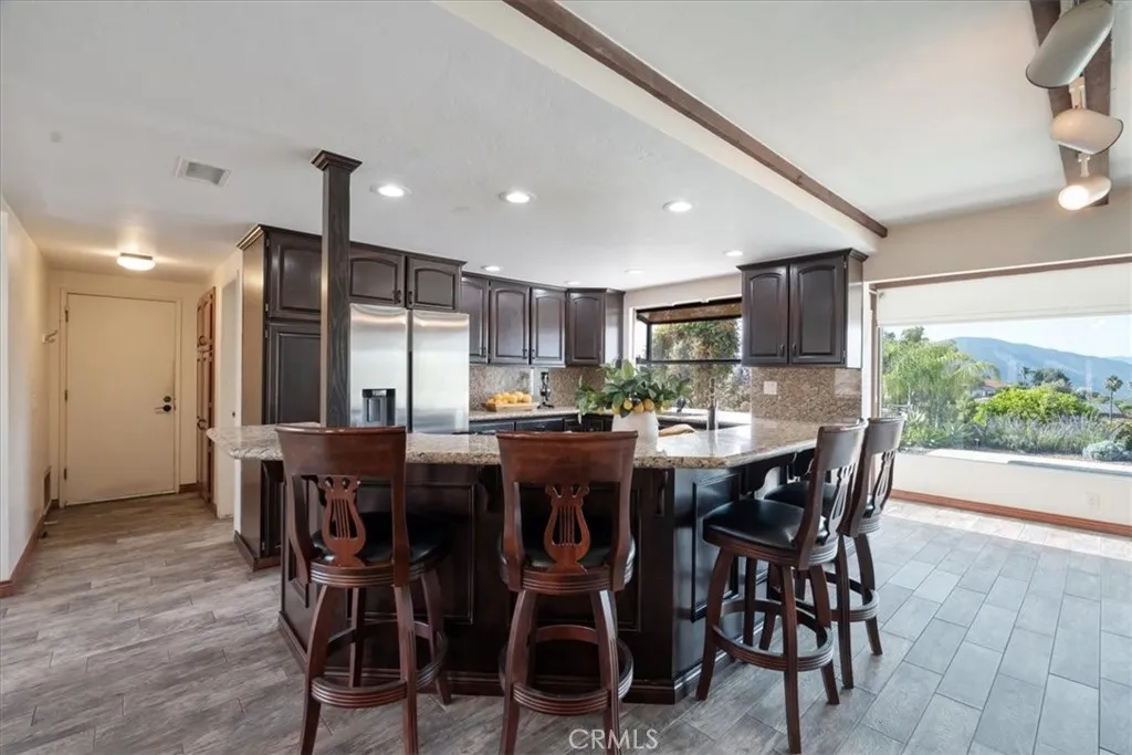 https://cdn.realtyfeed.com/cdn/127/306787978/d2a725a20332ee1fceef8be3cd3f701e.webp